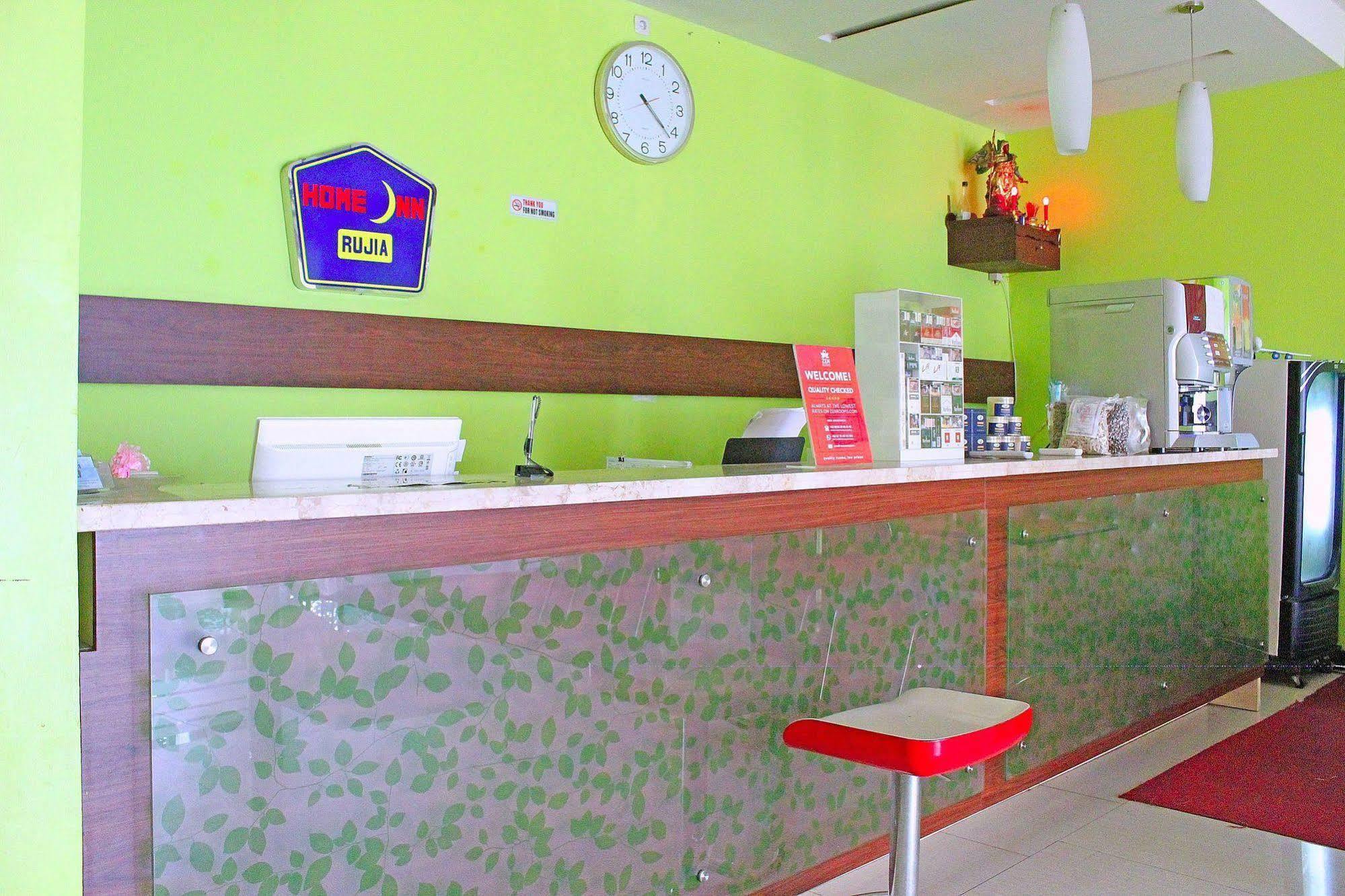 Zen Rooms Rujia Pecenongan Джакарта Экстерьер фото